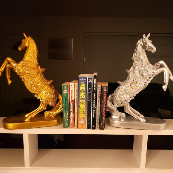 🦄🌈 Gold Decorative Stallion Bookends Décor Accents⭐️🦄 - Picture 1 of 7